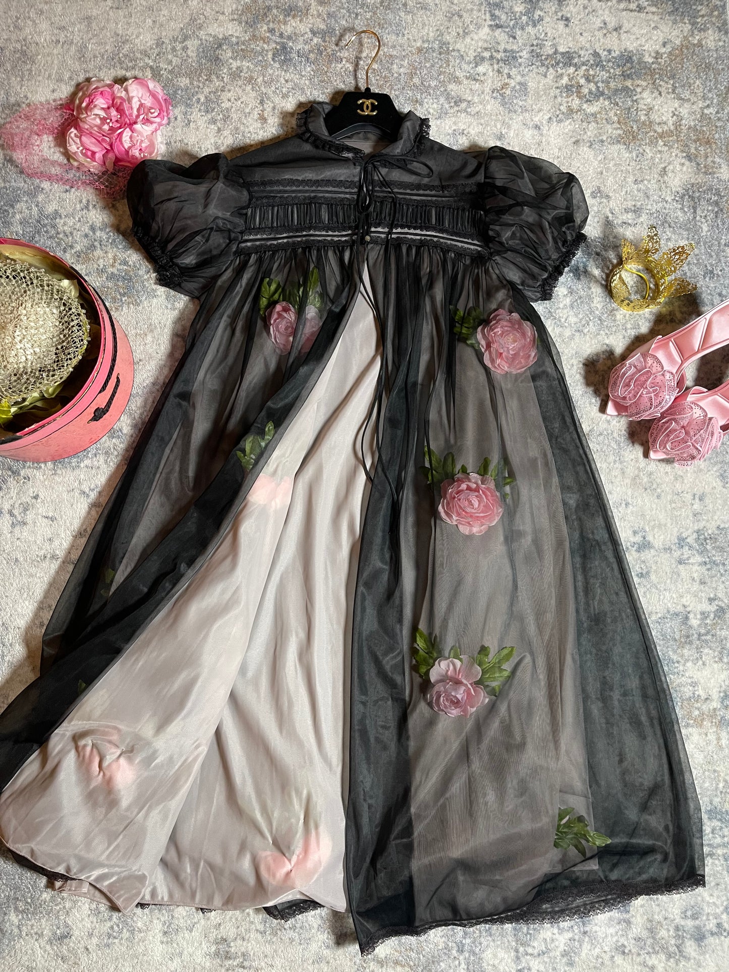 Vintage Custom 50s 60s Black Puffy Sleeve Trapeze 3-D Custom Flowers Trapeze Duster Fits Most Sizes