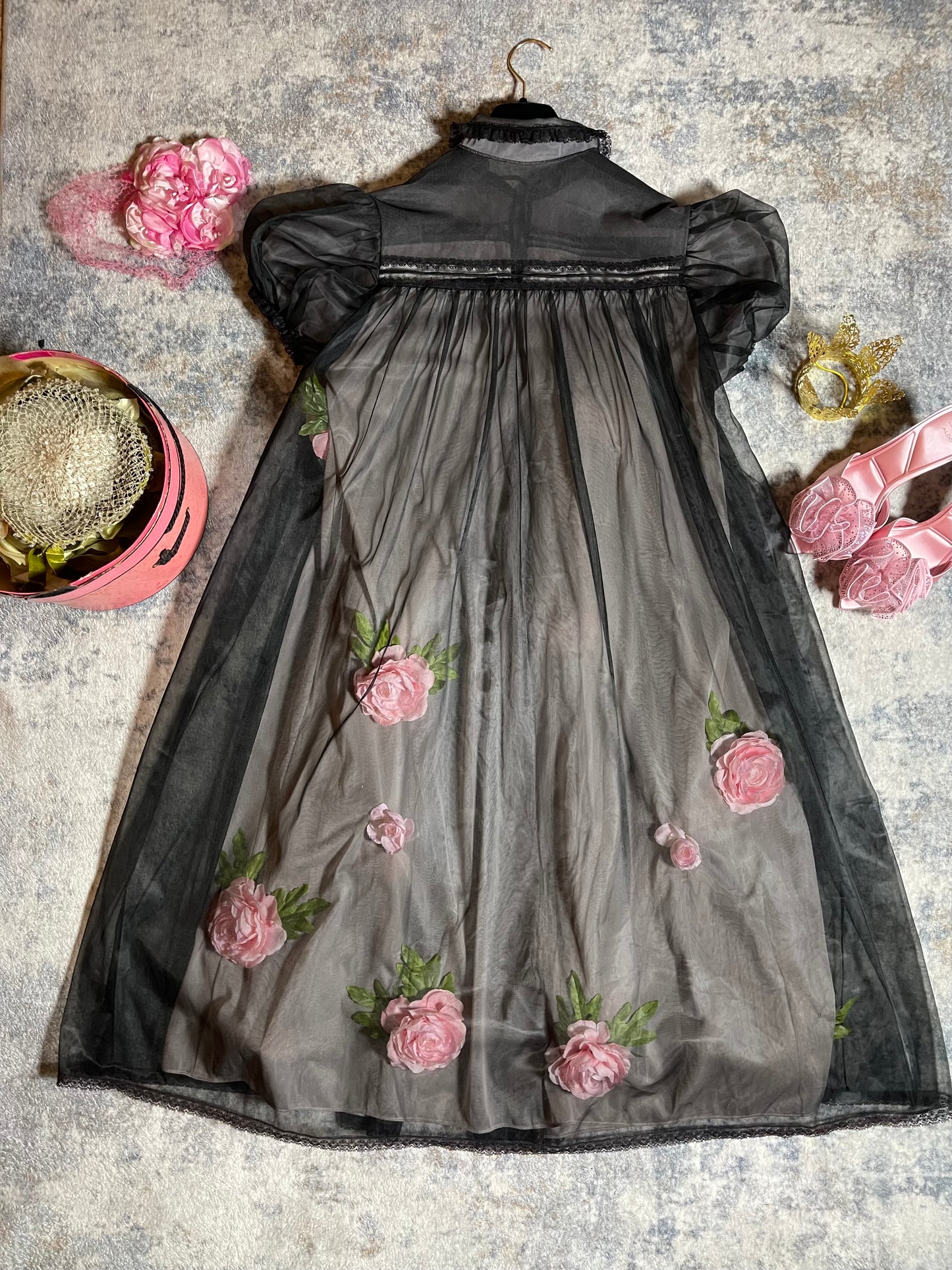 Vintage Custom 50s 60s Black Puffy Sleeve Trapeze 3-D Custom Flowers Trapeze Duster Fits Most Sizes