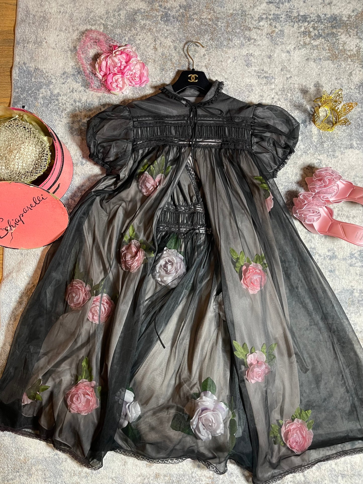 Vintage Custom 50s 60s Black Puffy Sleeve Trapeze 3-D Custom Flowers Trapeze Duster Fits Most Sizes