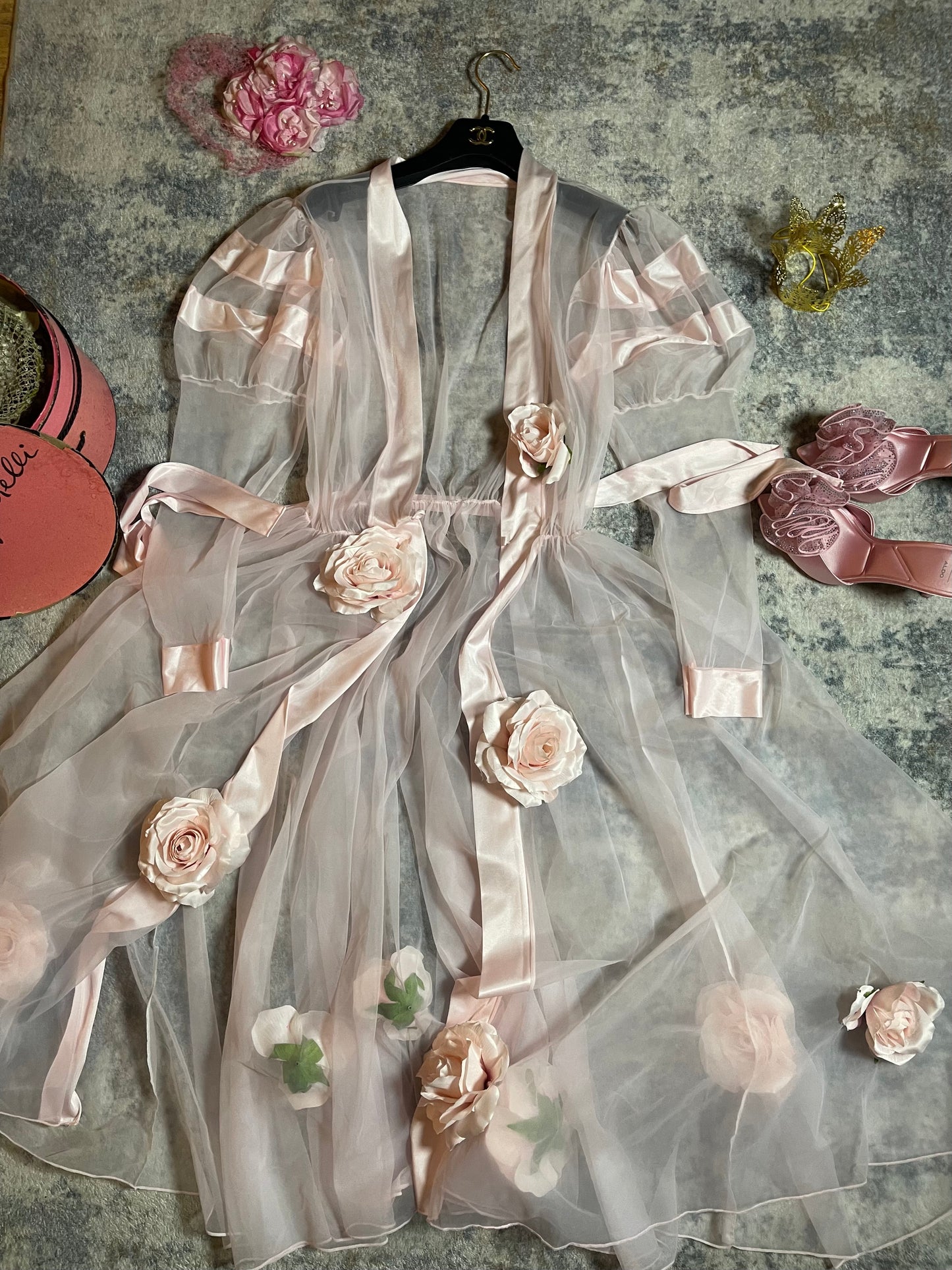 Vintage Custom 60s 70s Powder Pink Nylon Puffy Balloon Shoulders Custom 3-D Duster Fits XS-M