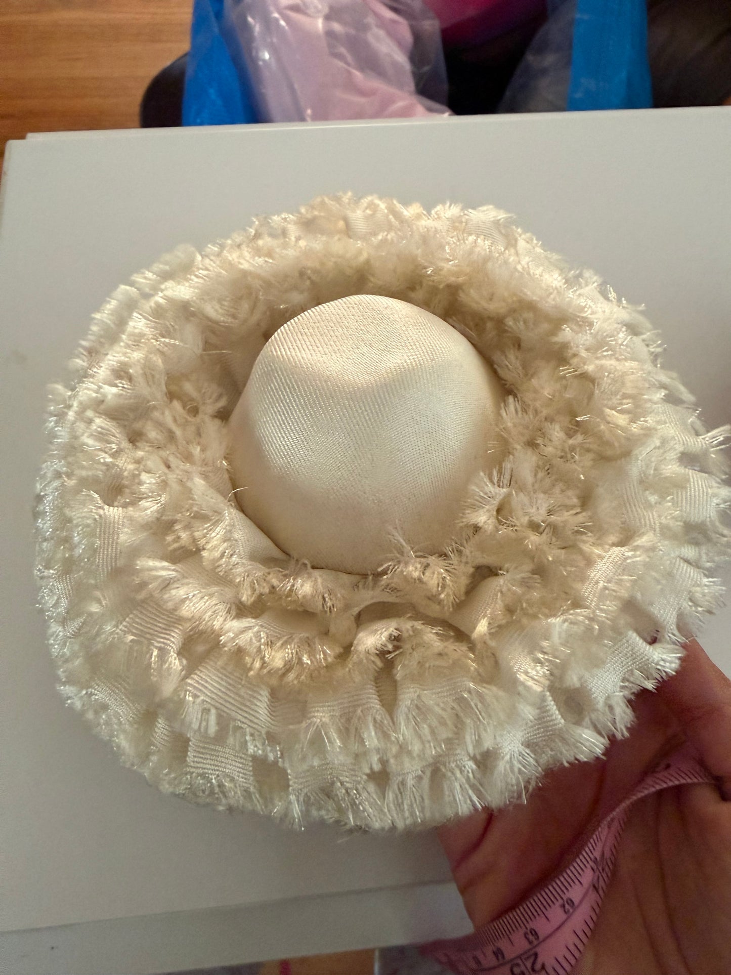 40/50s Ivory Ruffled Mini Topper Hat