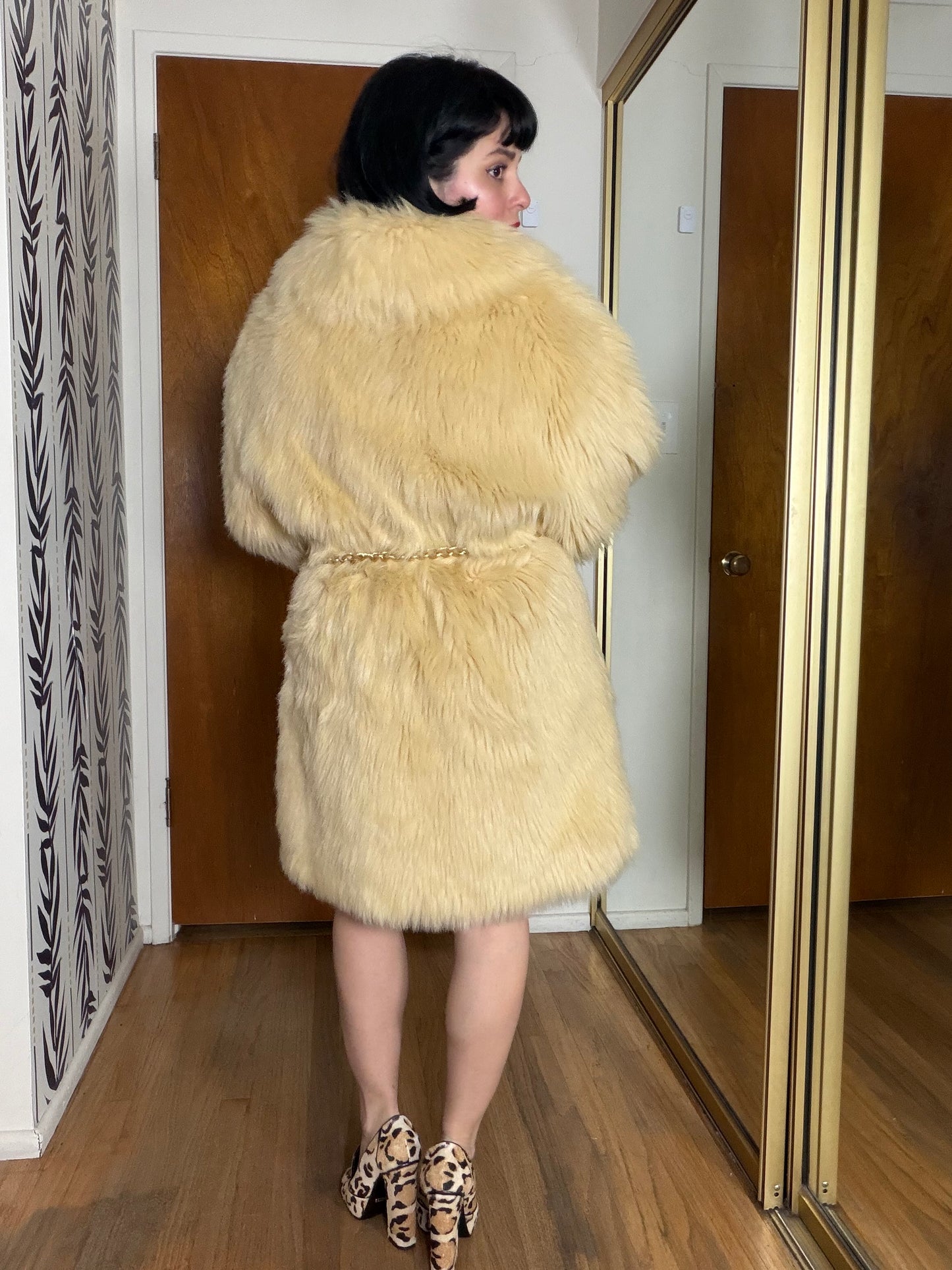 Vintage 60s / 70s Faux Fur Shag Coat Fits S-L