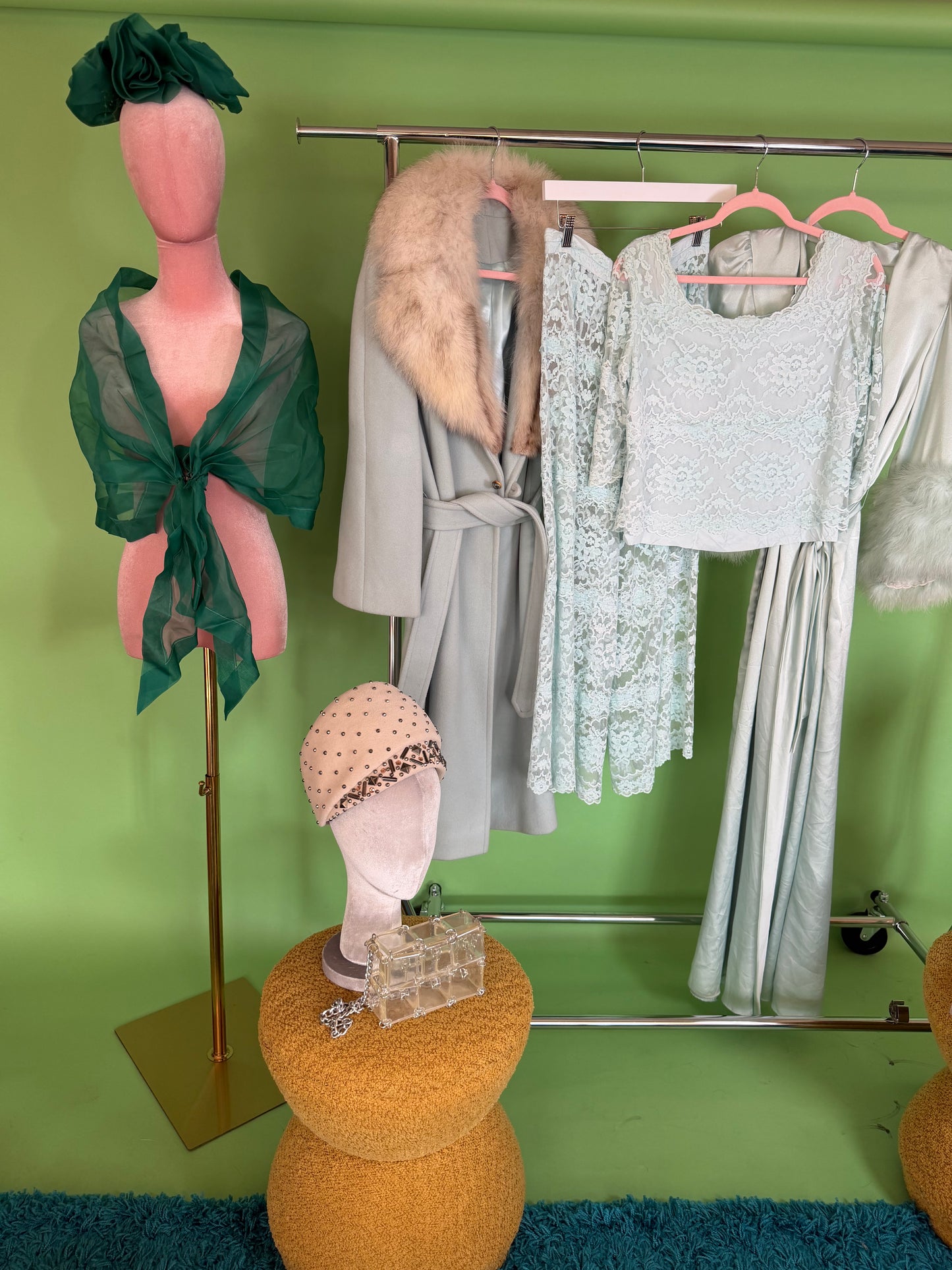 50s / 60s Emerald Green Don Marshall Chiffon Shawl & Fascinator Rose Hat Fits Most Sizes