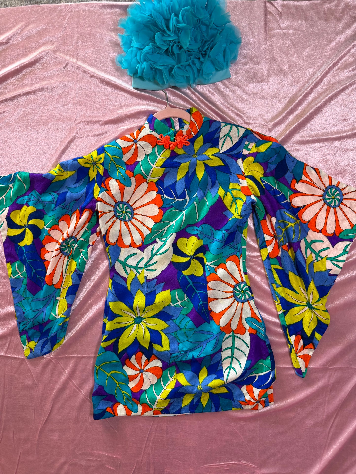 Vintage Tiki 60s Neon Wizard Sleeve Mini Dress by Lauhala made in Hawaii XS-SM