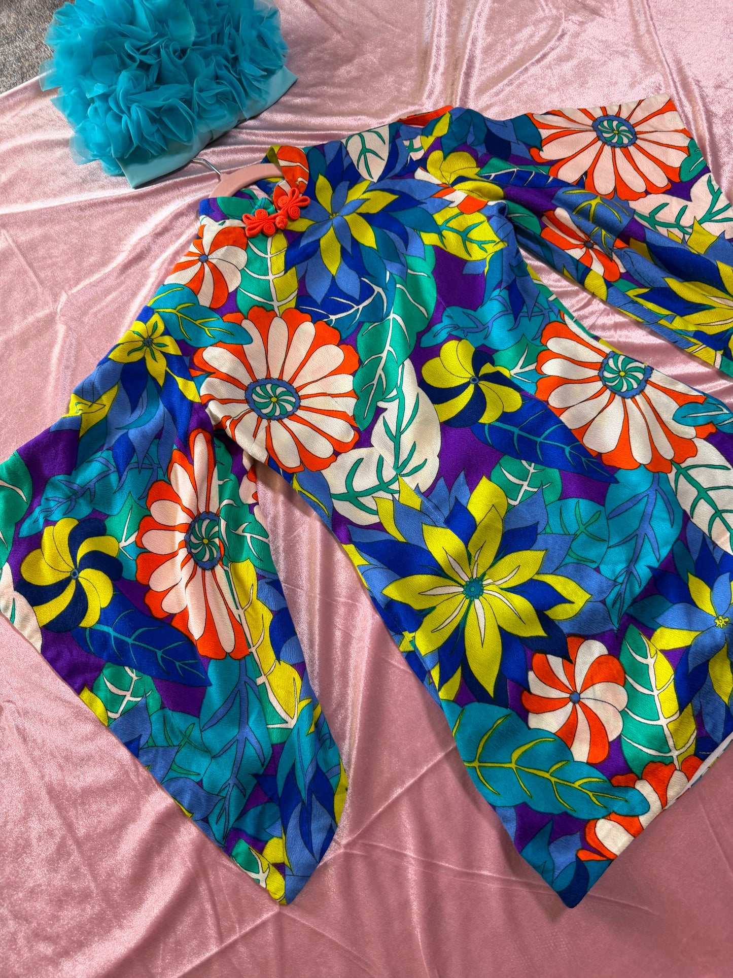 Vintage Tiki 60s Neon Wizard Sleeve Mini Dress by Lauhala made in Hawaii XS-SM