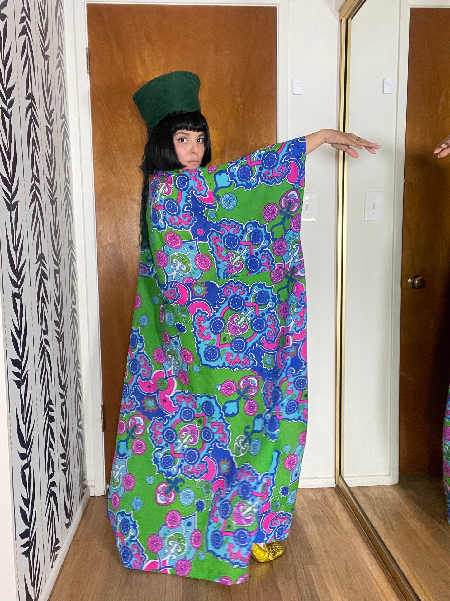 Vintage 60s 70s Green Neon Psychedelic Caftan Fits Most Sizes