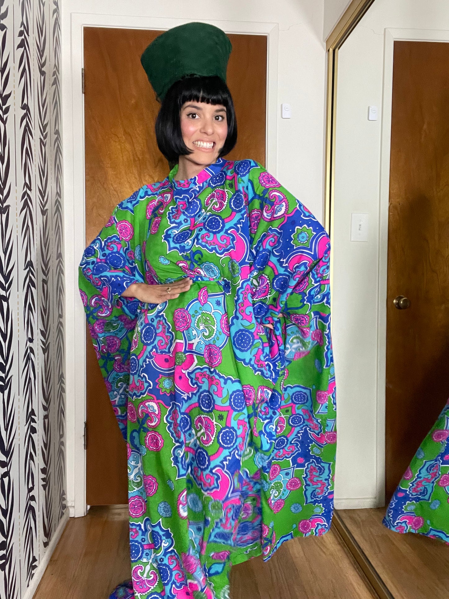 Vintage 60s 70s Green Neon Psychedelic Caftan Fits Most Sizes