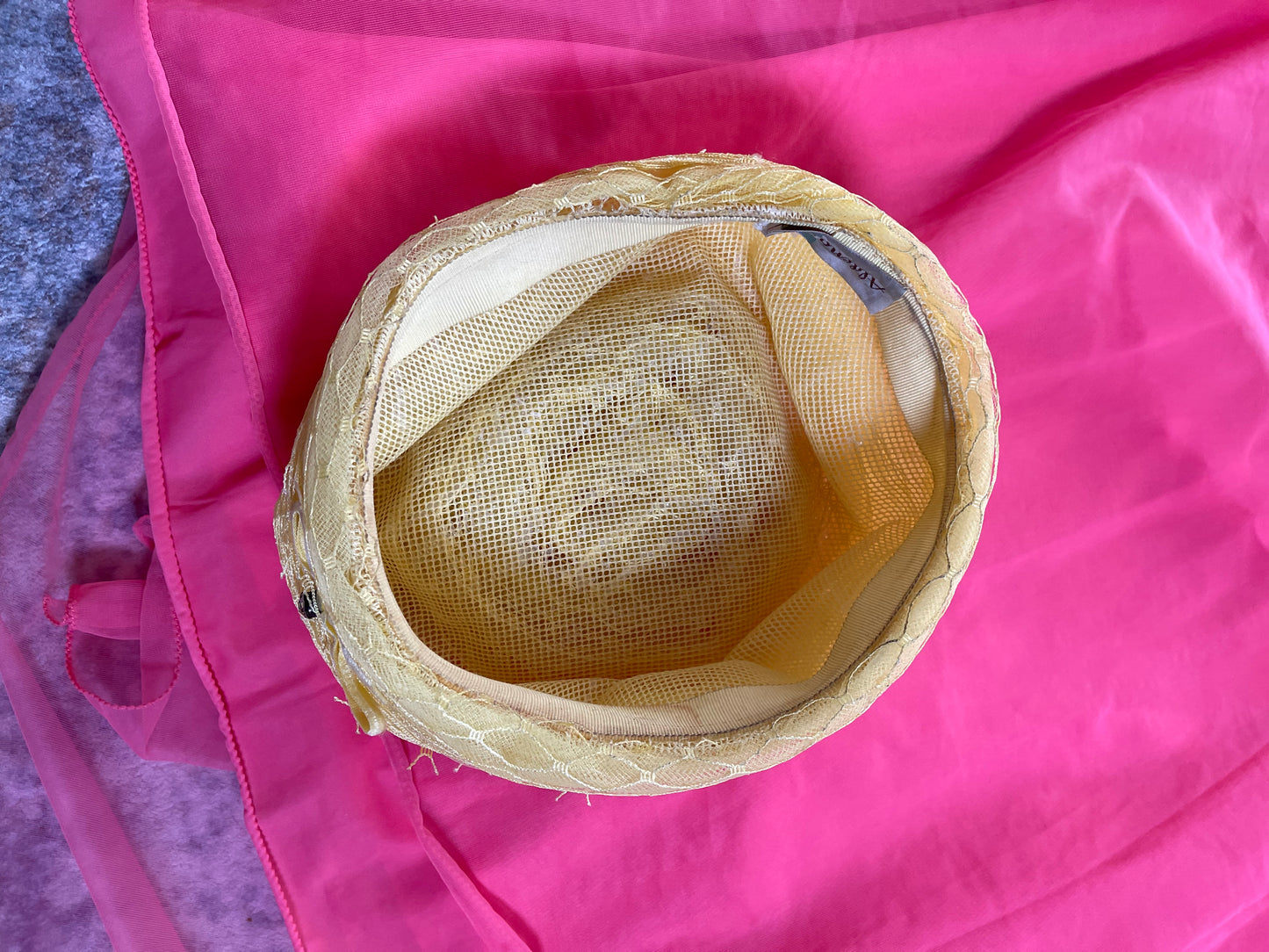 Aldenaire 50s/60s Pillow Box Mesh Net Yellow Hat