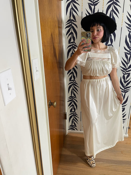 Vintage 60s 70s 2-Piece Reworked Skirt Set With Flower Lace Details - Fits Up To Size L