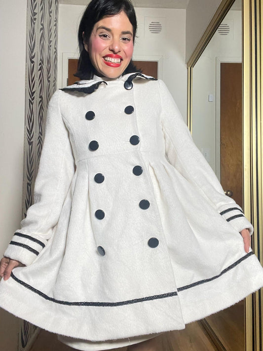 Vintage 90s "Dearly" White Plush Jacket - Best Fits Size XS-M