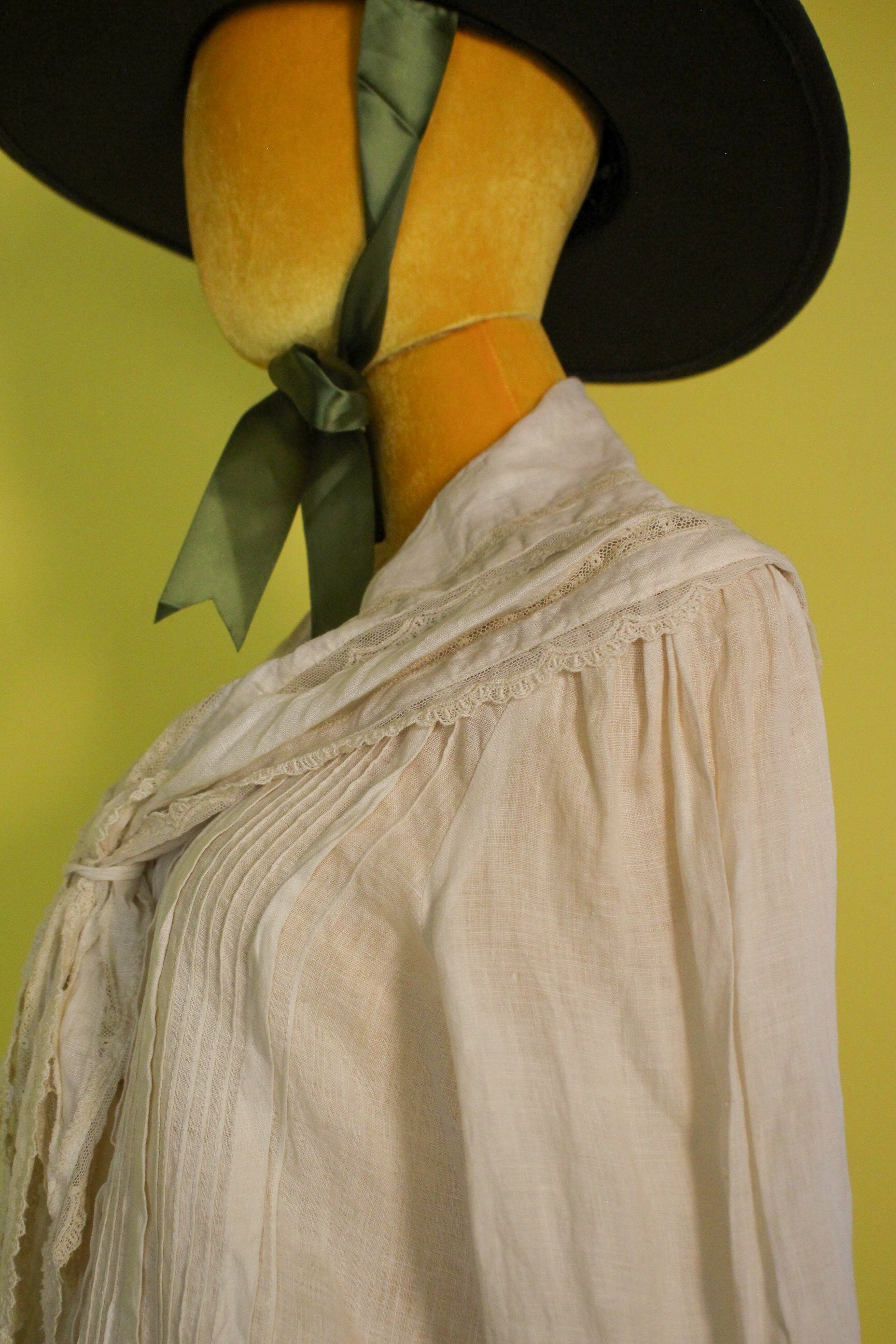 Vintage 60s 70s "Cloak Of Many Colors by Liberty & Lucrezia" Attached Bandana Blouse