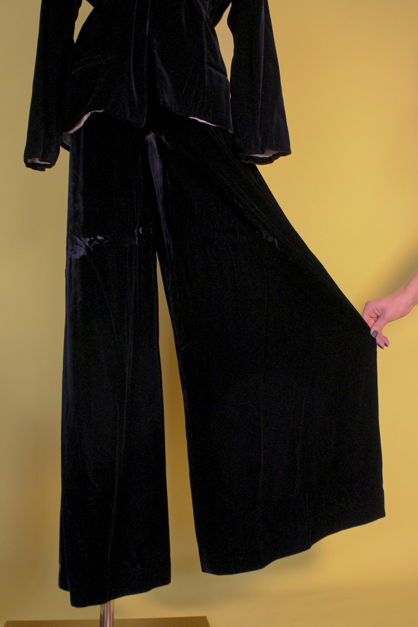 Vintage 70s 80s Black Velvet 3-Piece Pant Suit Best Fits Size S-M