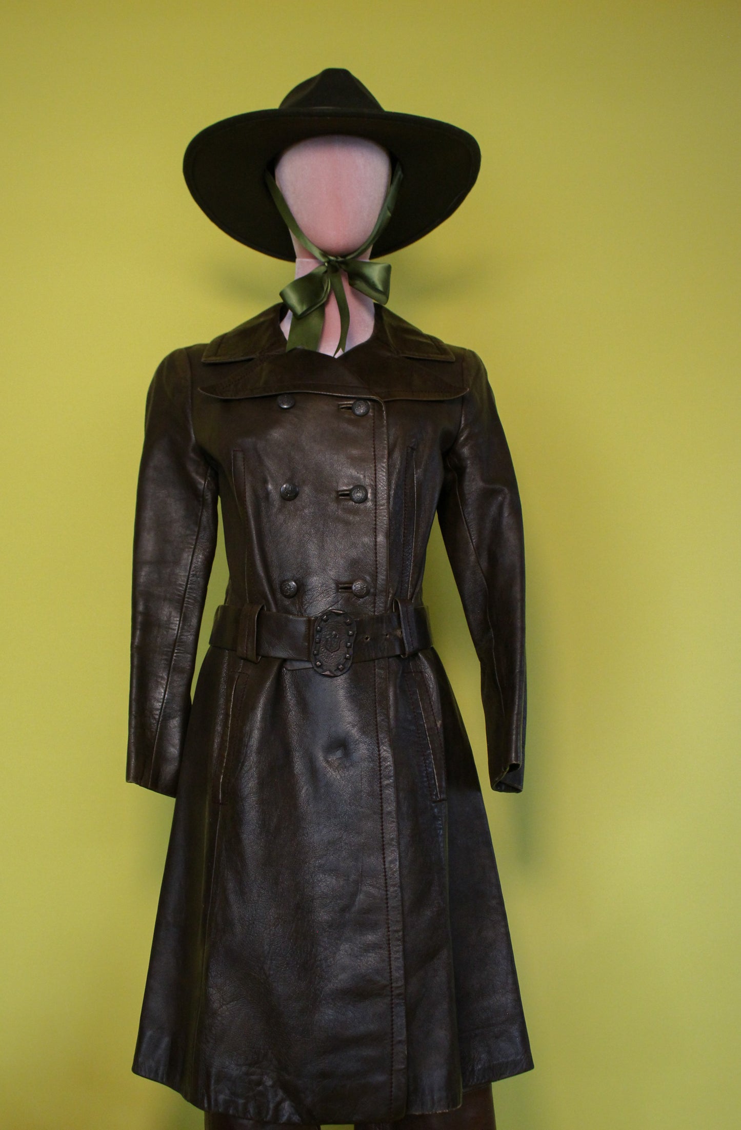 Vintage 60s 70s "Filene's Boston" Made In Israel Brown Leather Coat Best Fits Size M, Possibly L