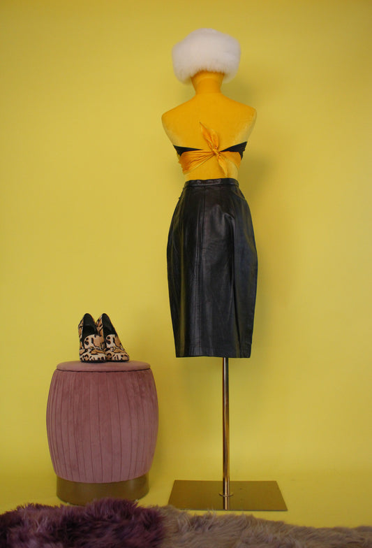 Vintage 70s 80s "Cele Peterson's" Black Leather Pencil Skirt Best Fits Size XXS