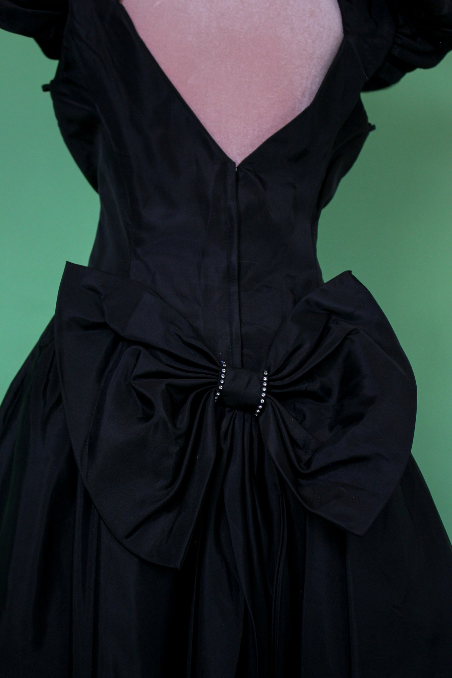 Vintage 80s "Lizette Collections" Black Drop Waist Gown Best Fits Size M