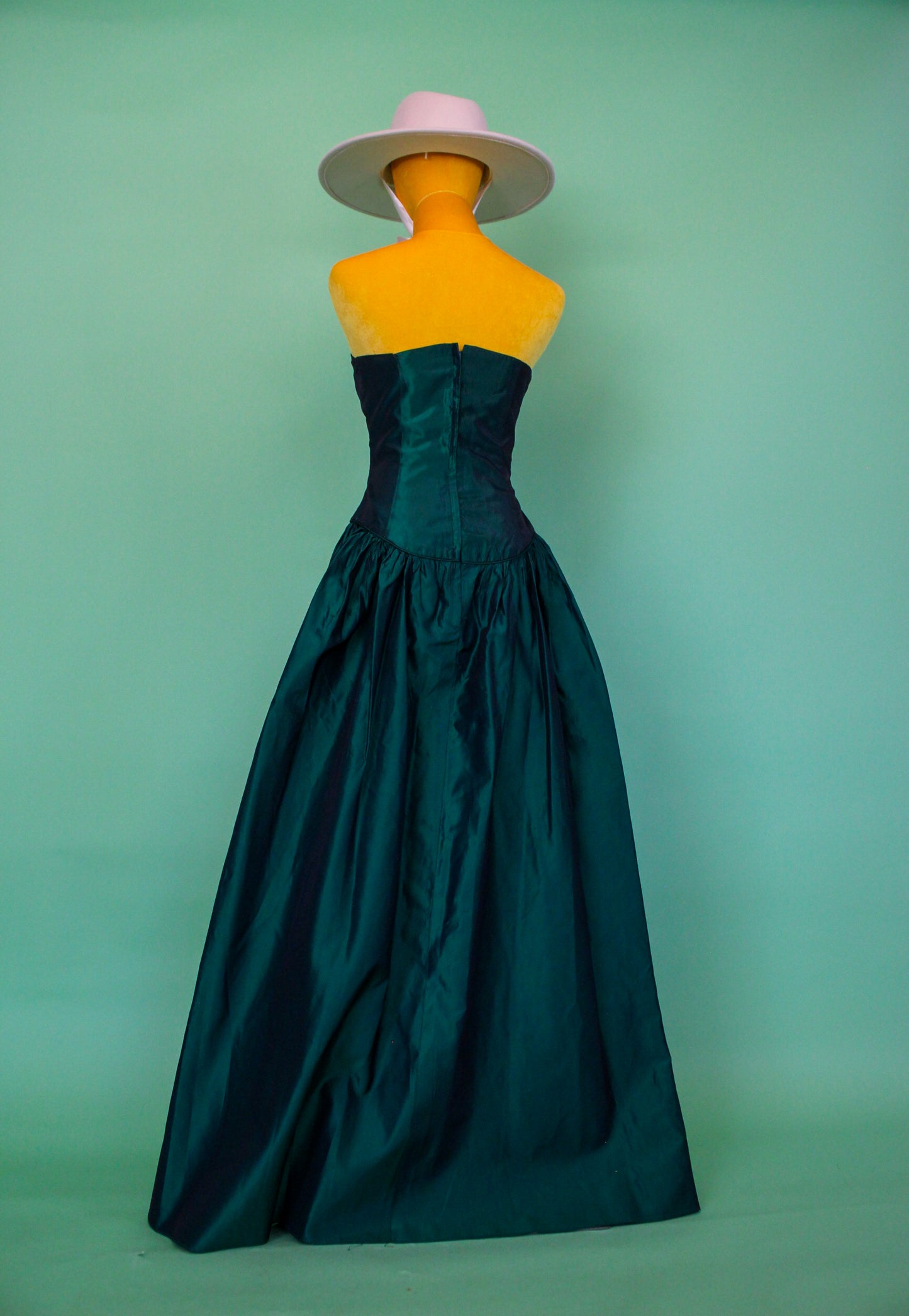 Vintage 70s 80s Green Taffeta Gown Best Fits Size S