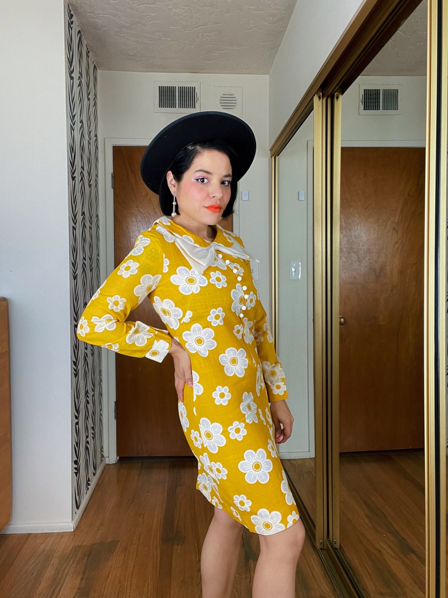 Vintage 60s Deadstock Flower Power Collar Dress Fits Sizes XXS-XS