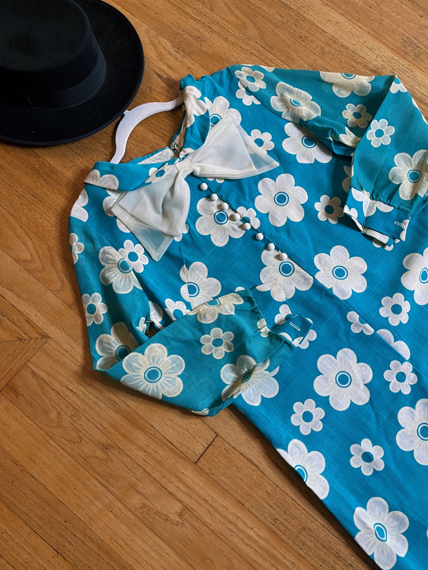 Vintage 60s Deadstock Flower Power Teal Collar Dress Fits Sizes S-M